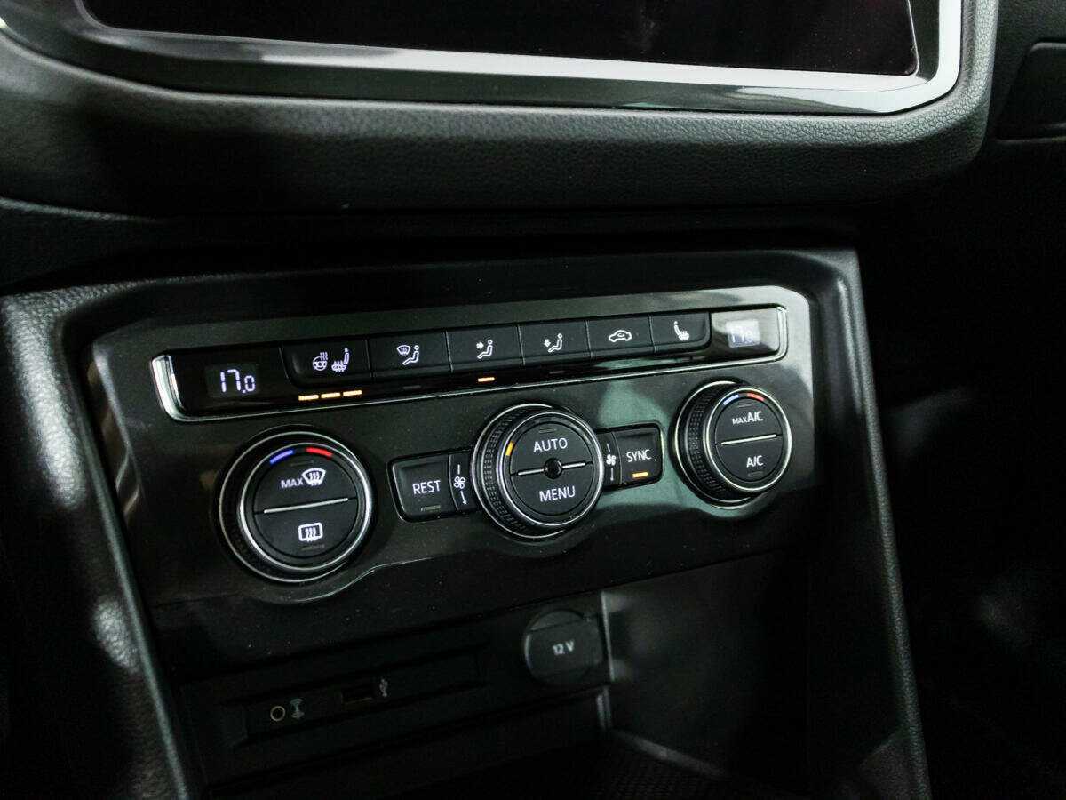 Б/У Фольксваген Тигуан 2017 года. Фото: #16