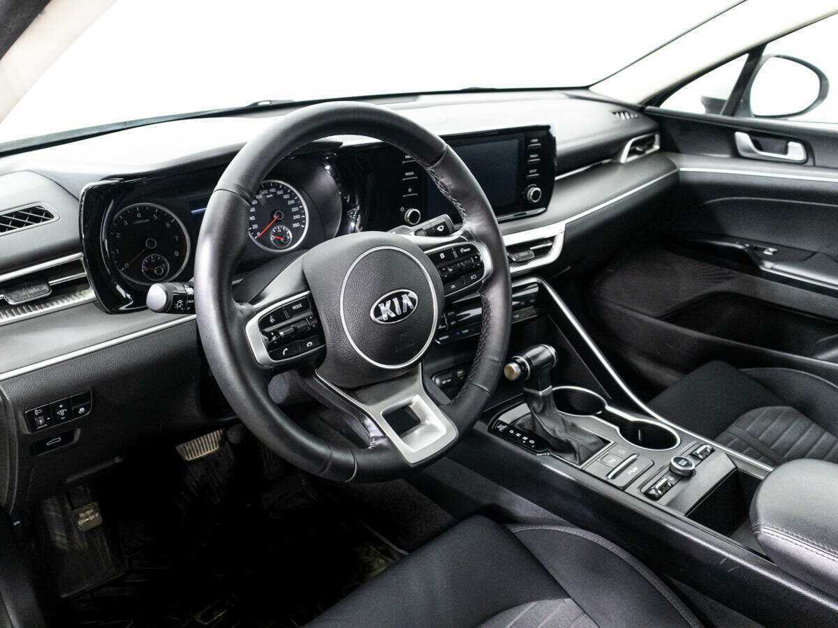 Б/У Киа К5 2021 года. Фото: #10