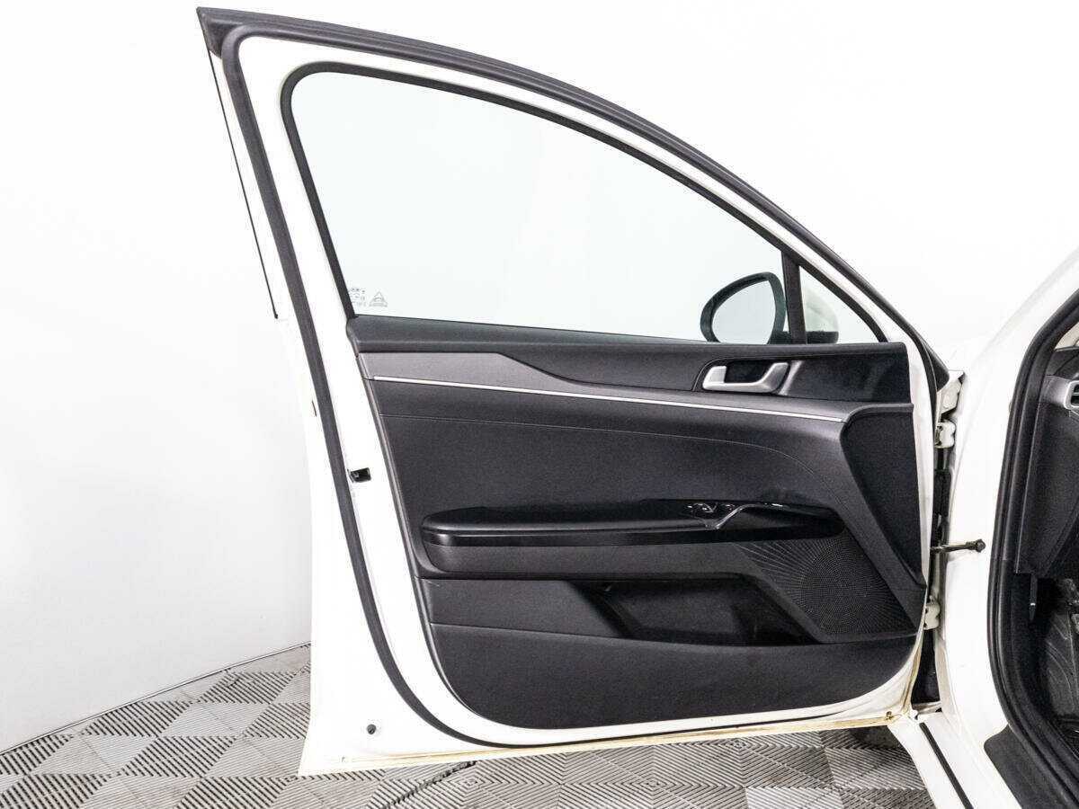 Б/У Киа К5 2021 года. Фото: #23