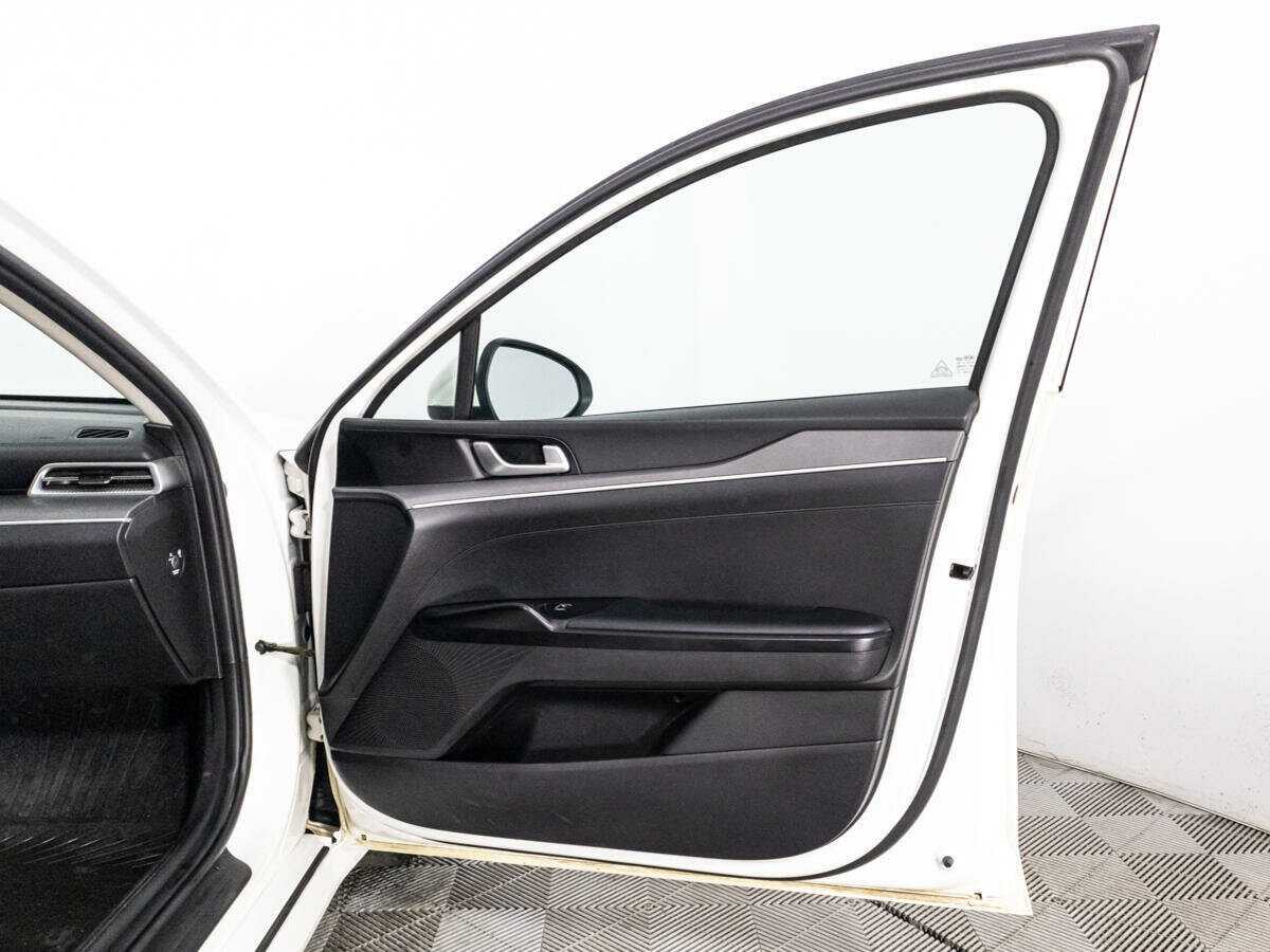 Б/У Киа К5 2021 года. Фото: #26