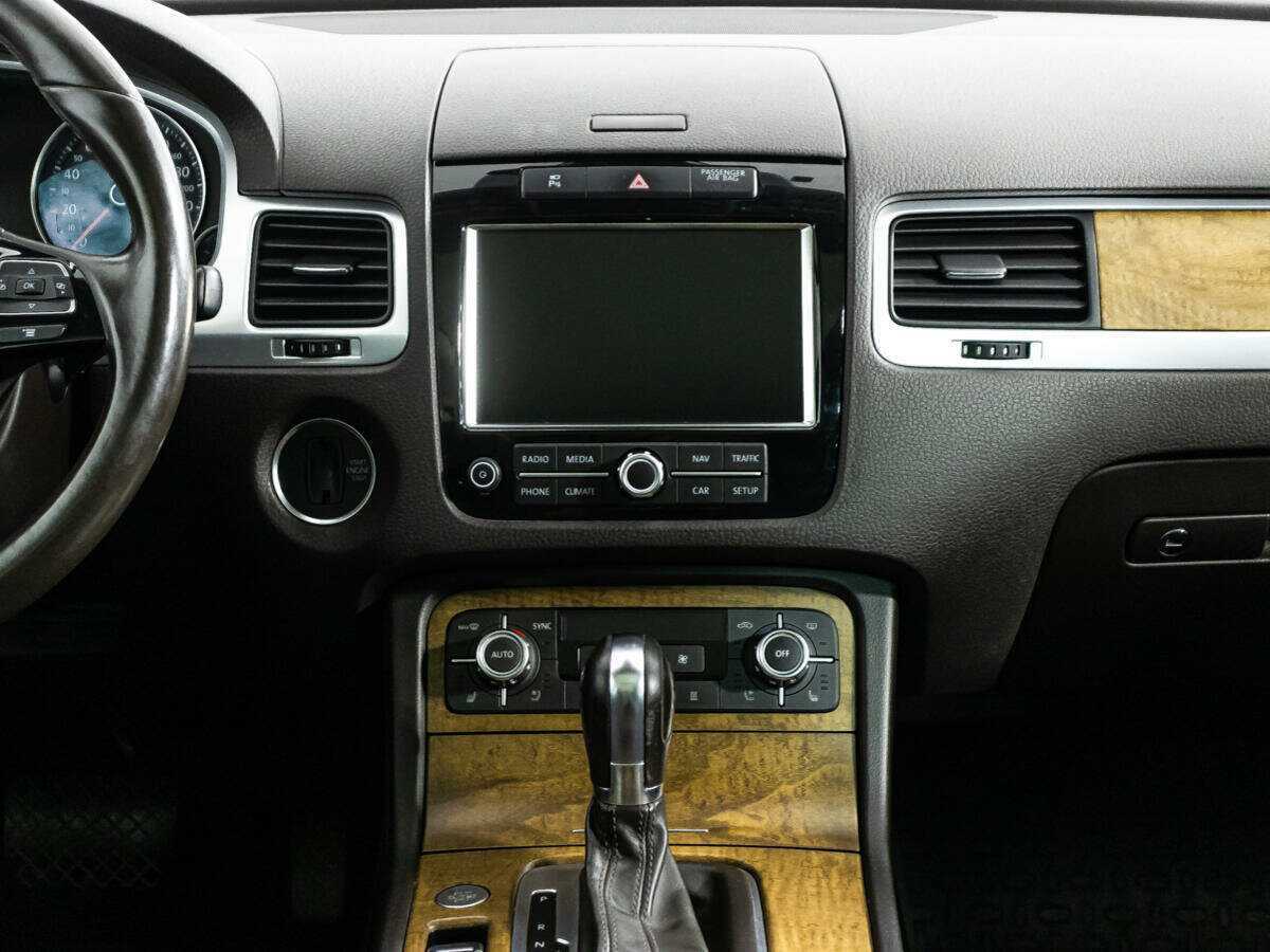 Б/У Фольксваген Туарег 2013 года. Фото: #11