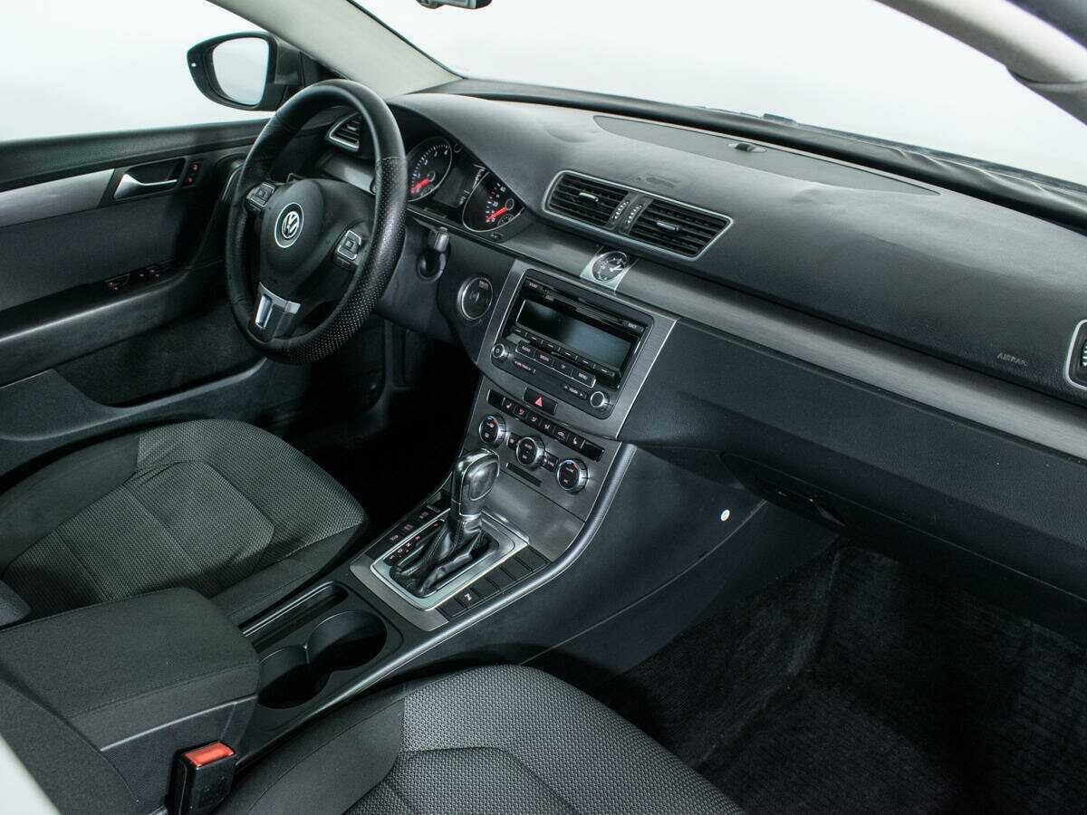 Б/У Фольксваген Пассат 2012 года. Фото: #8