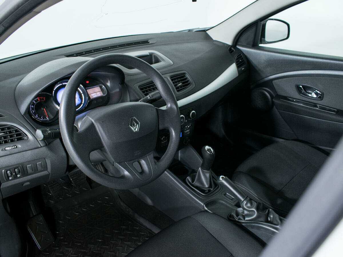 Б/У Рено Флюенс 2013 года. Фото: #10