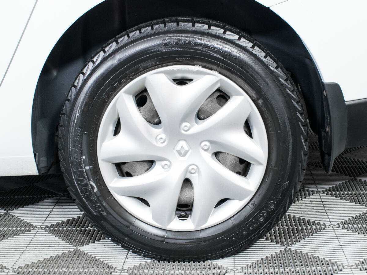 Б/У Рено Флюенс 2013 года. Фото: #13