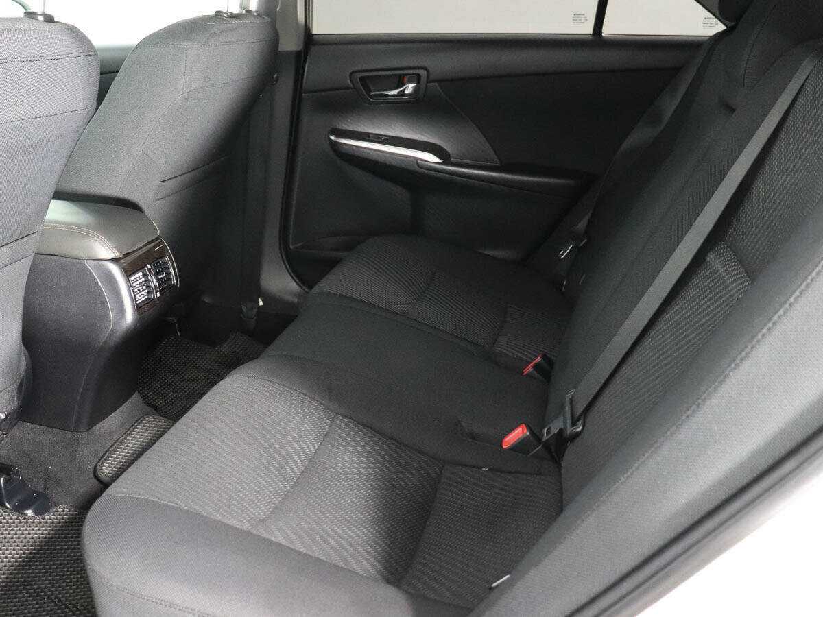 Б/У Тойота Камри 2015 года. Фото: #10