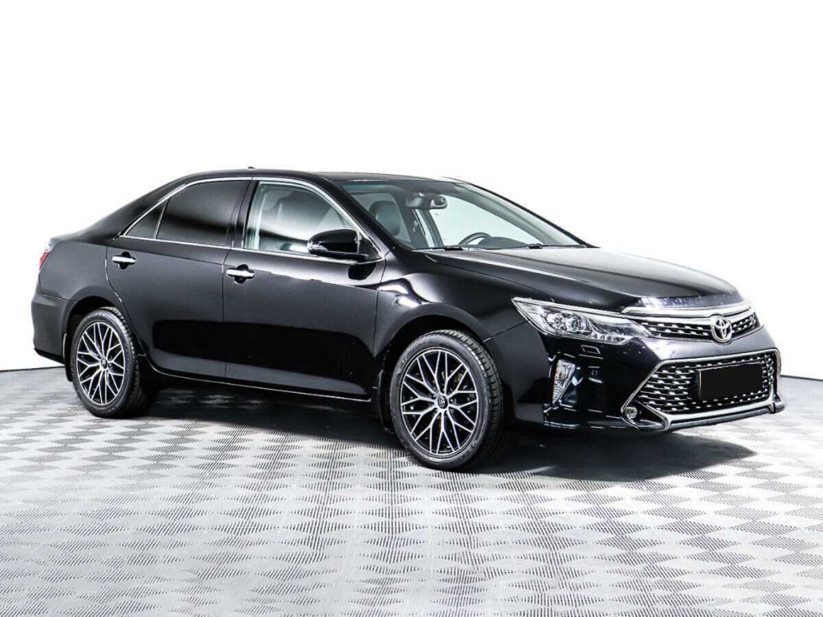 Б/У Тойота Камри 2017 года. Фото: #1