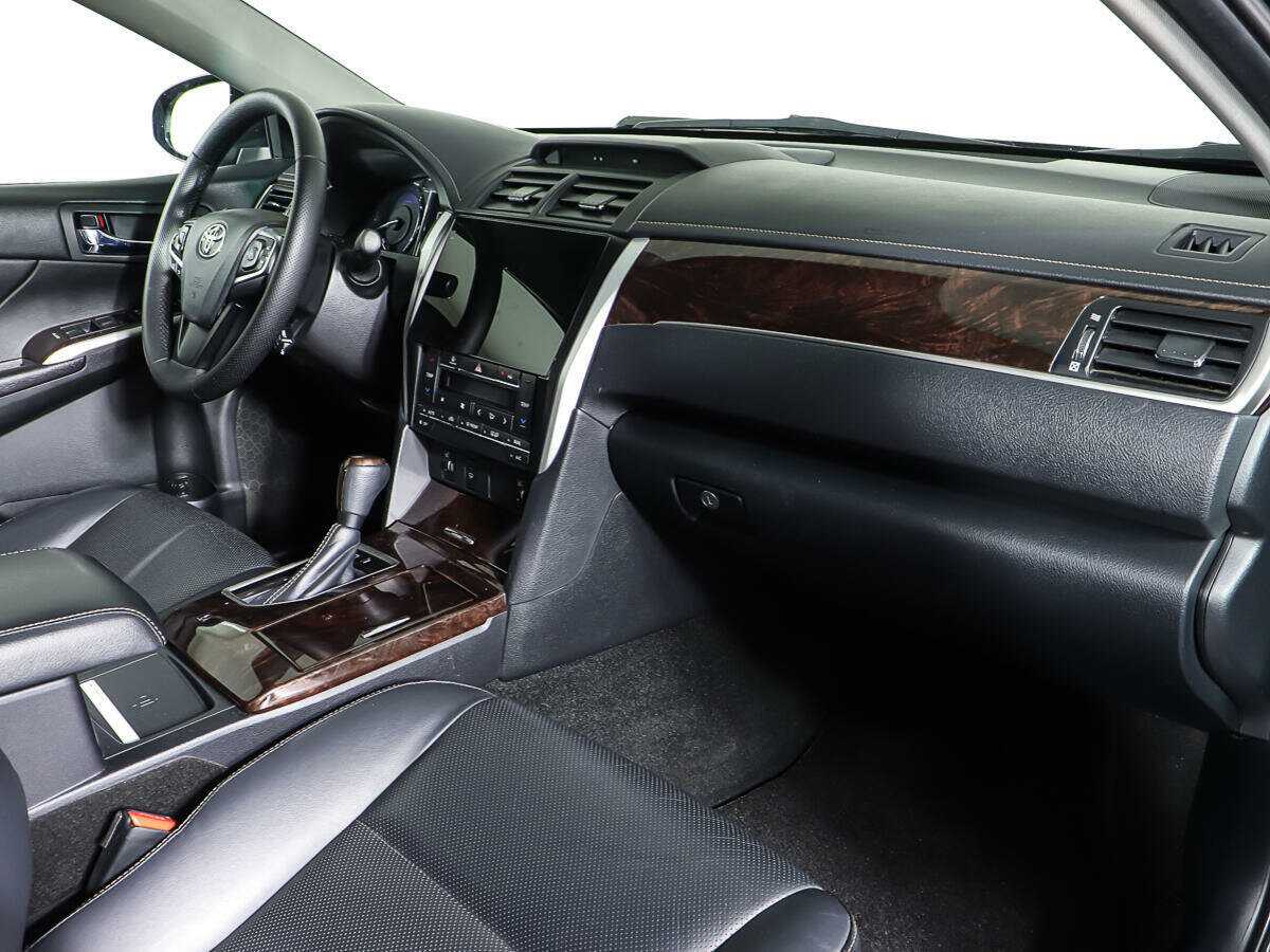 Б/У Тойота Камри 2017 года. Фото: #9