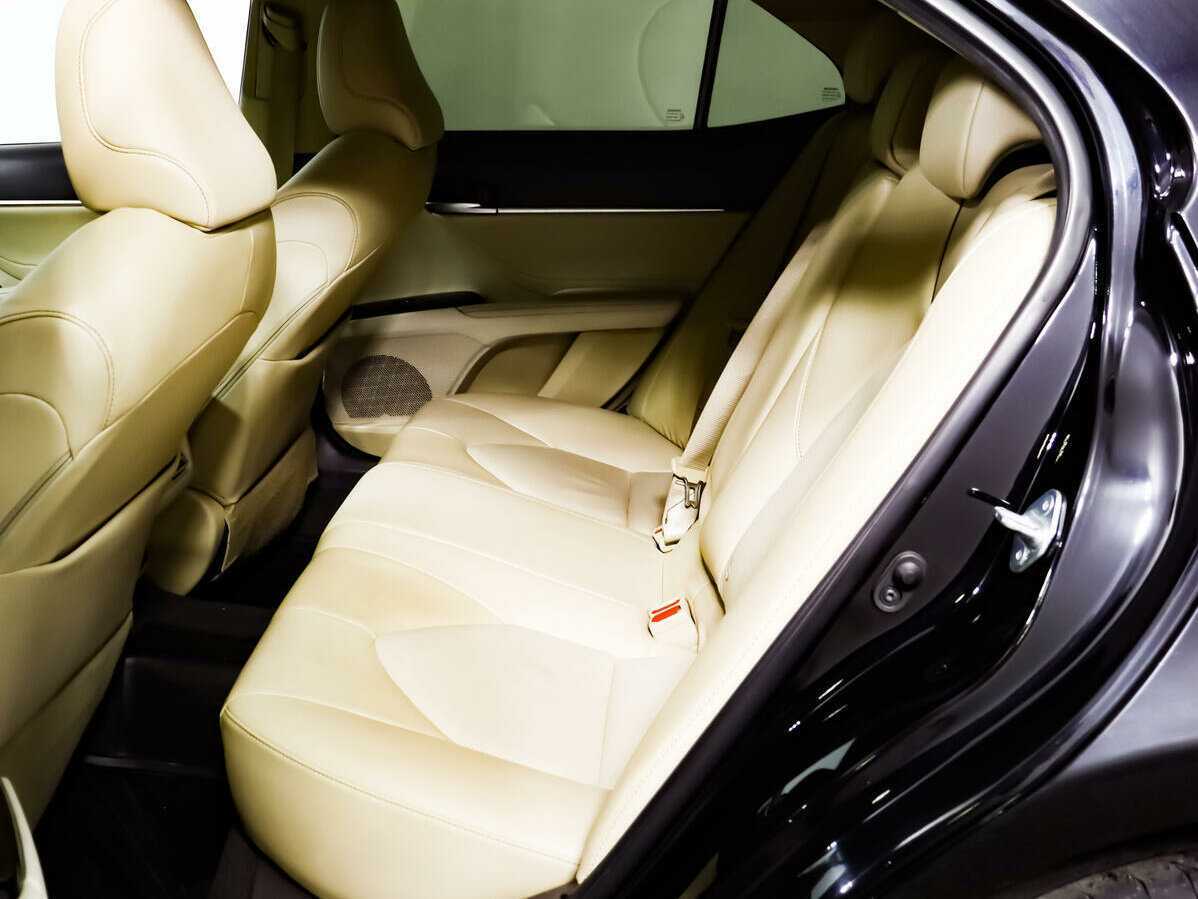 Toyota Camry 2019 года с пробегом. Фото: #11