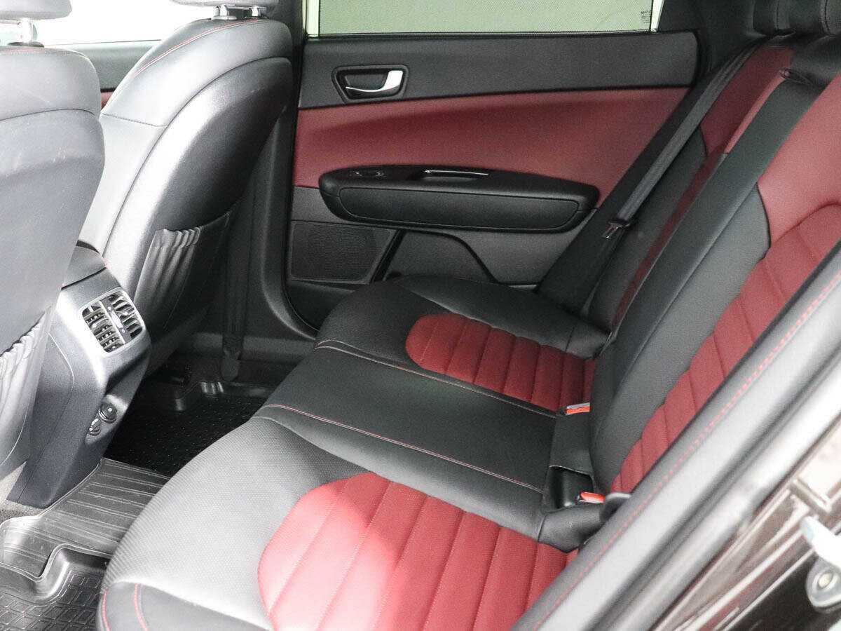 Б/У Киа Оптима 2019 года. Фото: #12