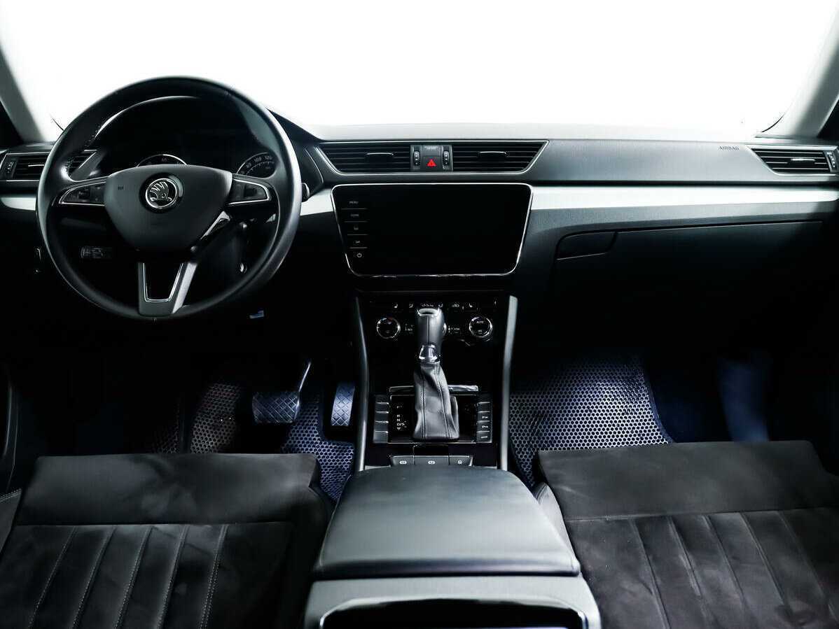 Б/У Шкода Суперб 2017 года. Фото: #8