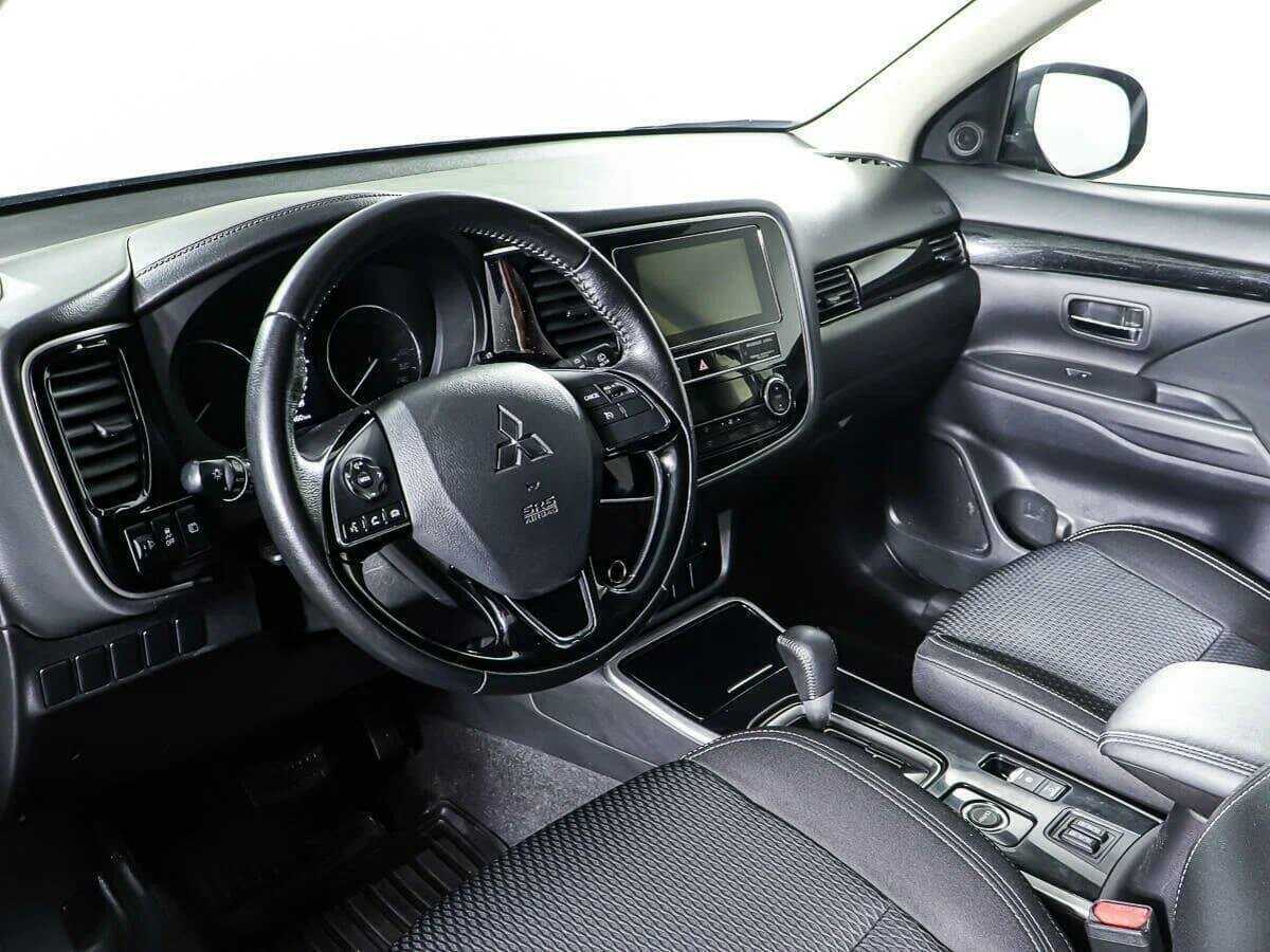 Mitsubishi Outlander 2019 года с пробегом. Фото: #13