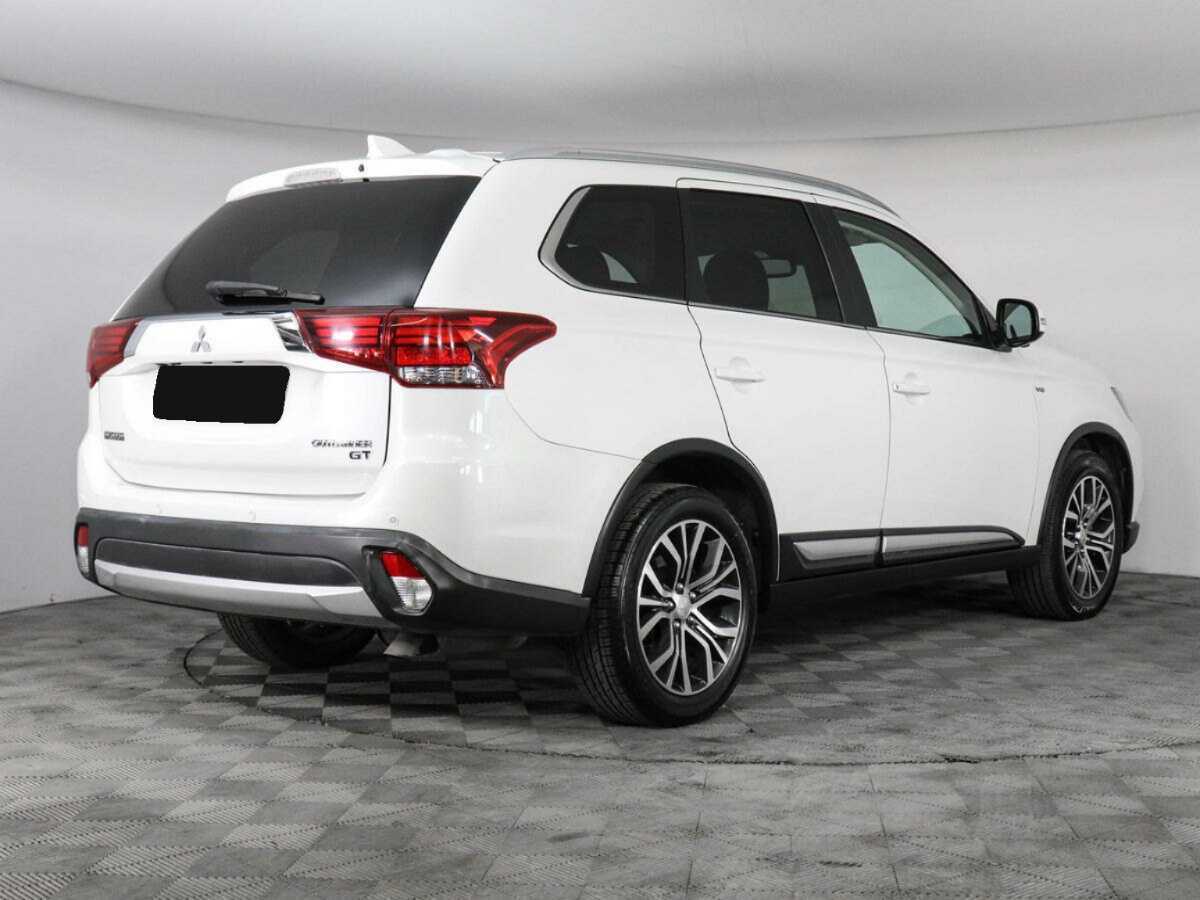 Mitsubishi Outlander 2018 года с пробегом. Фото: #4