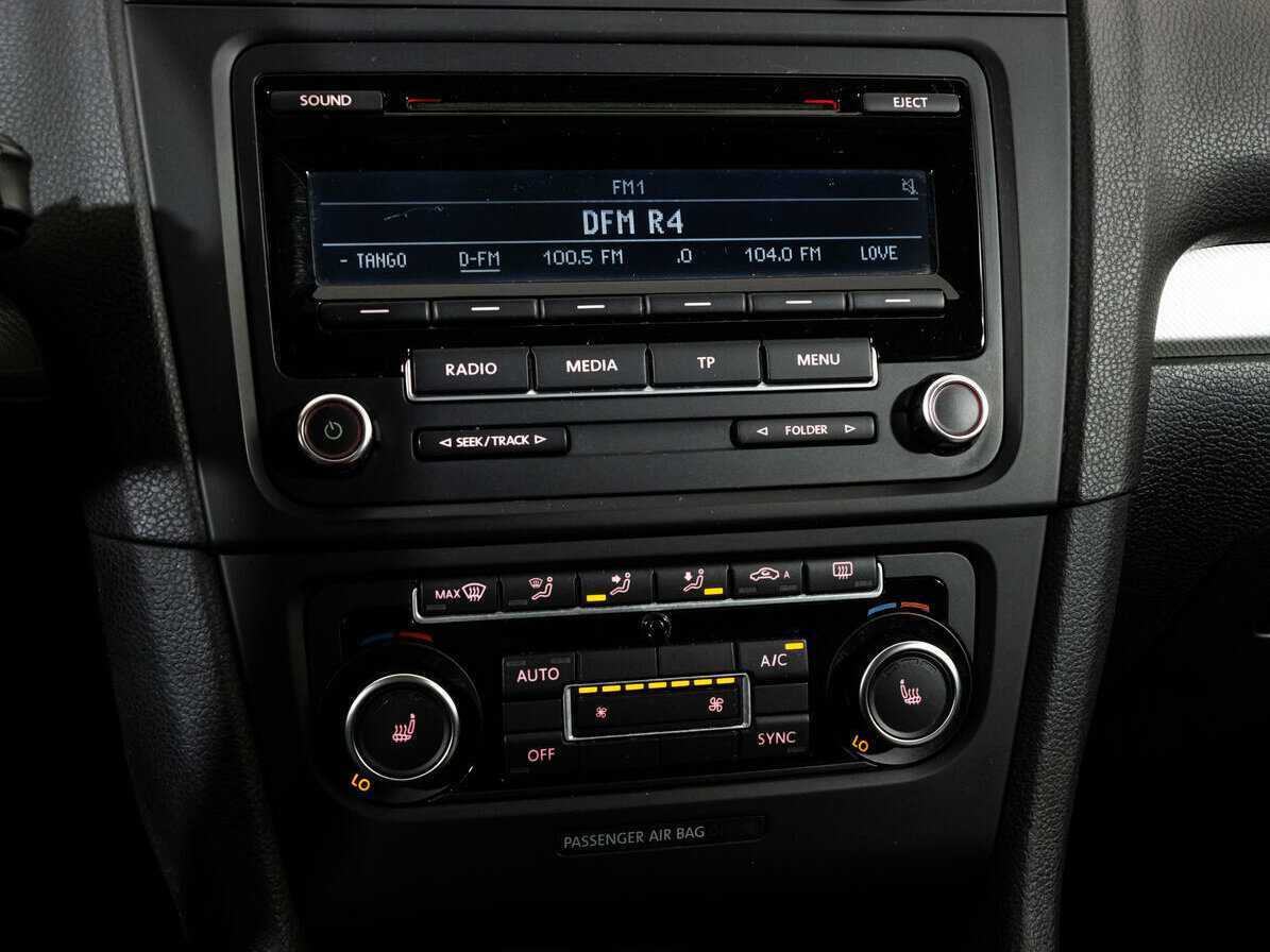 Б/У Фольксваген Гольф 2012 года. Фото: #14