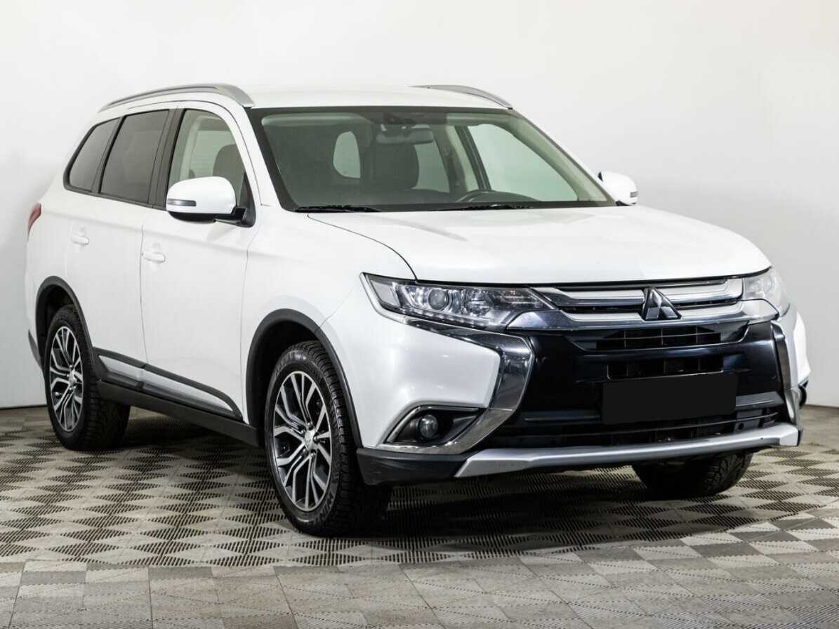 Mitsubishi Outlander 2018 года с пробегом. Фото: #2