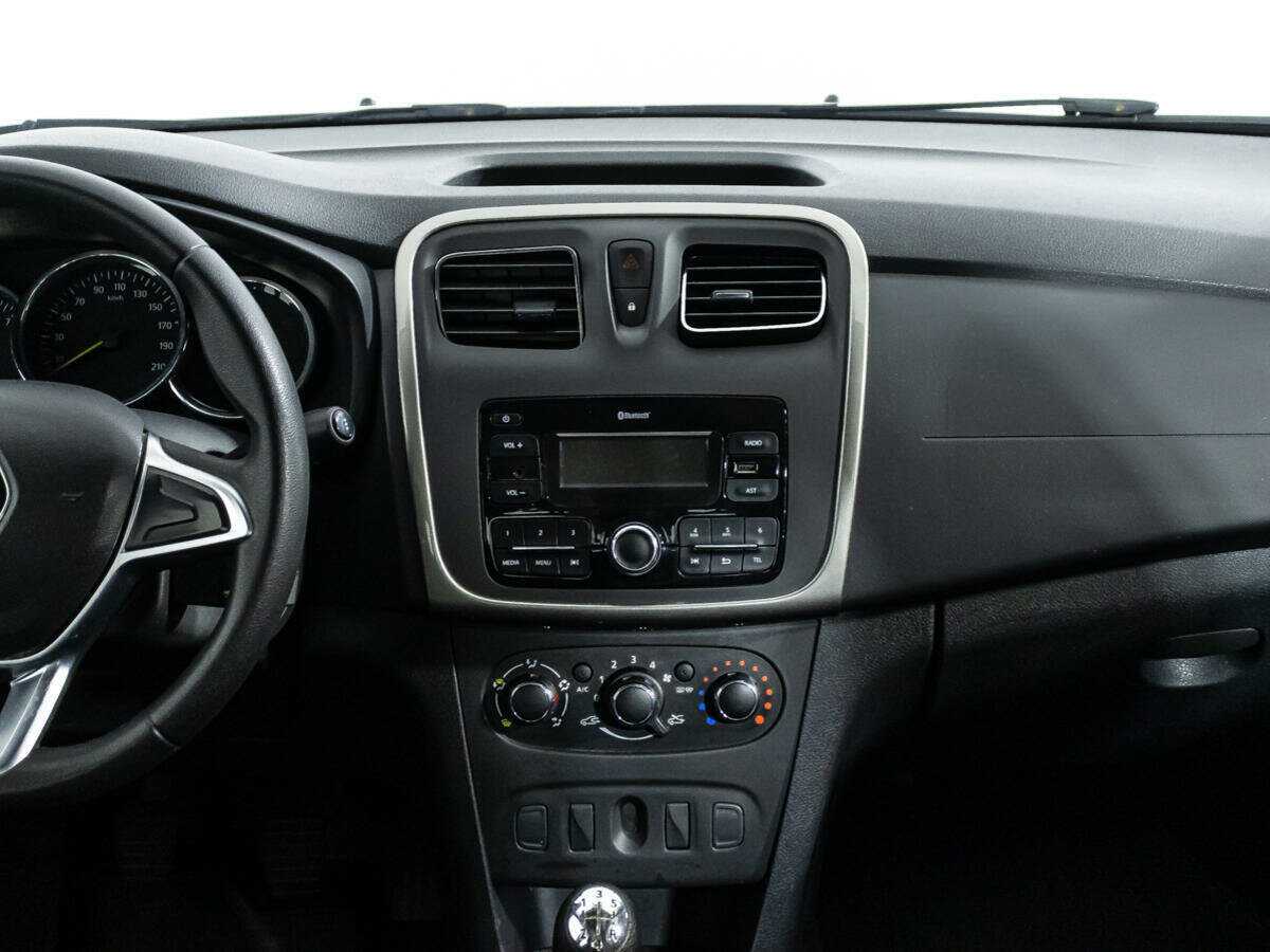 Renault Logan 2019 года с пробегом. Фото: #13