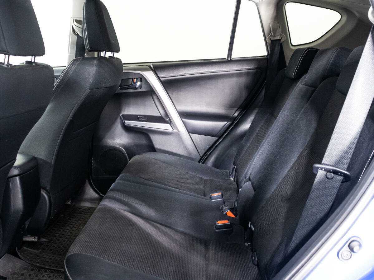 Б/У Тойота Рав4 2016 года. Фото: #9