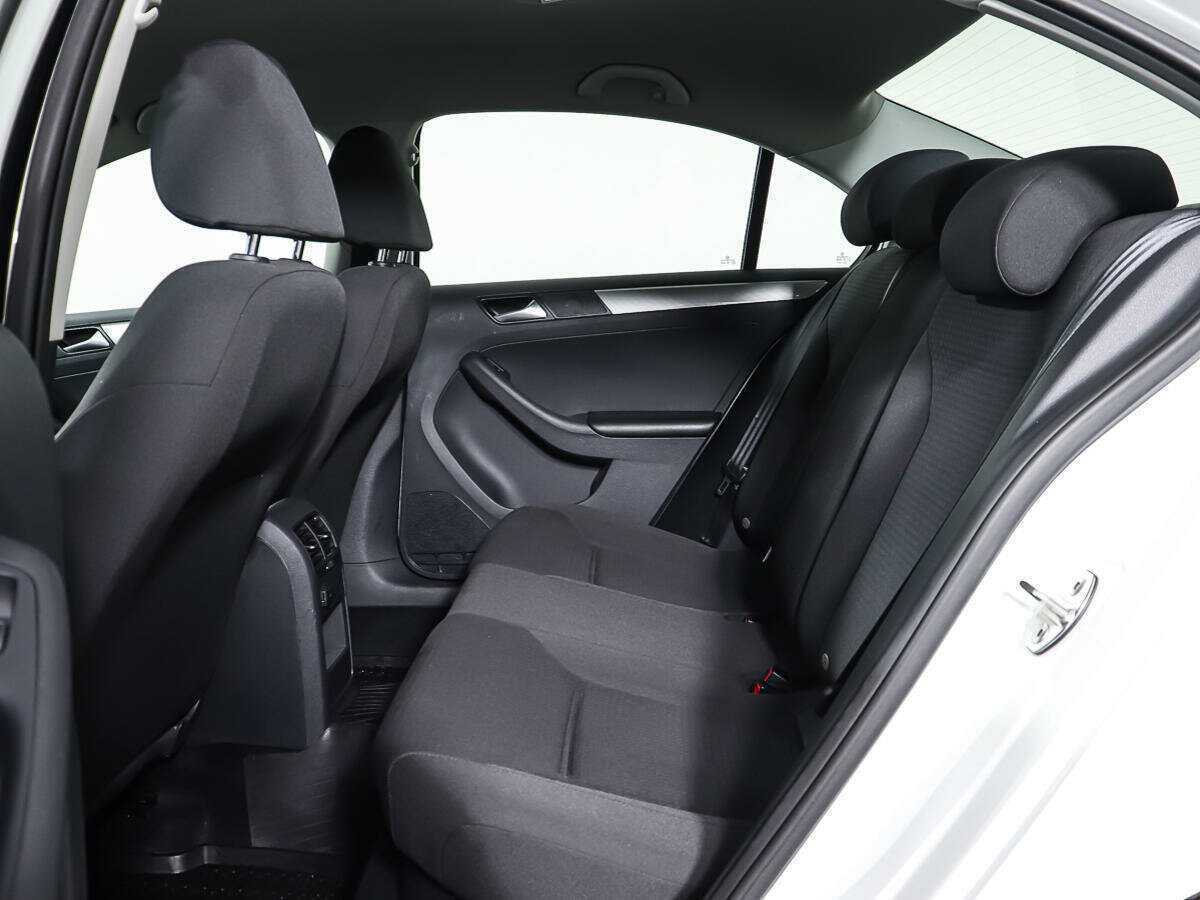 Volkswagen Jetta 2016 года с пробегом. Фото: #4