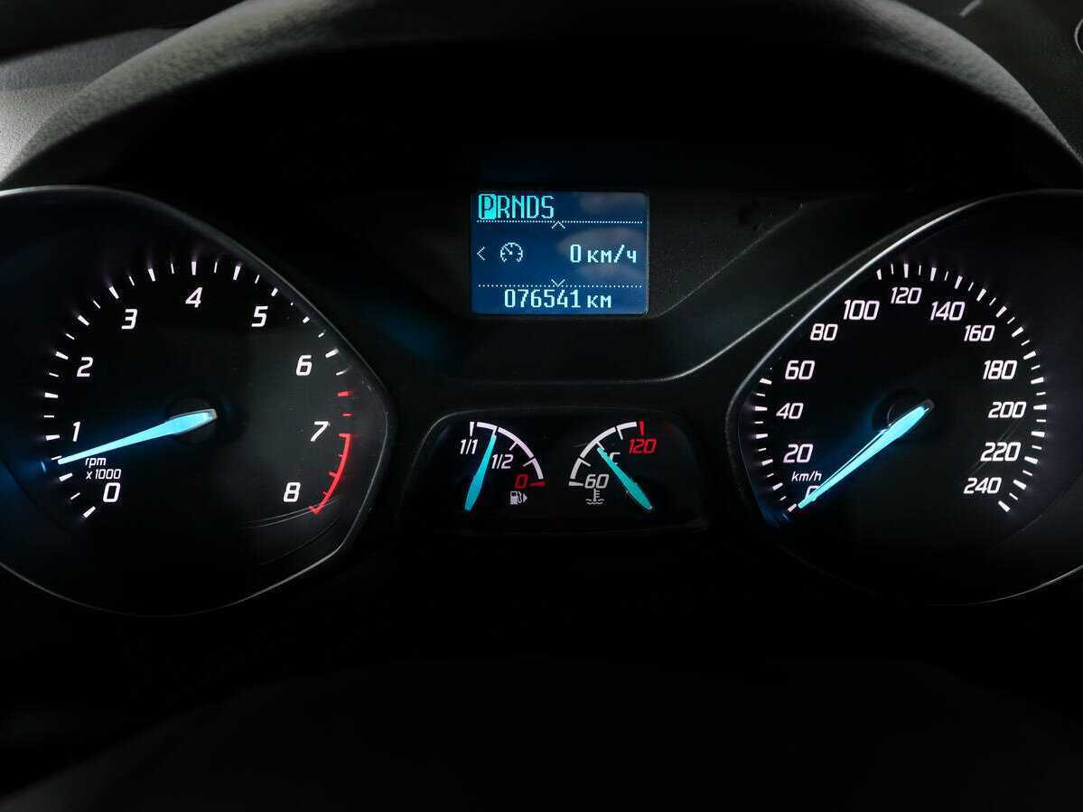 Б/У Форд Куга 2015 года. Фото: #8