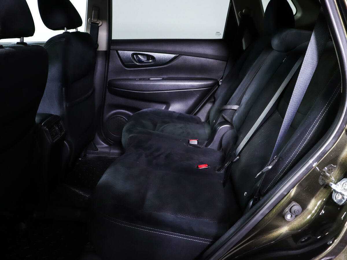 Б/У Ниссан Икс-Трейл 2017 года. Фото: #7