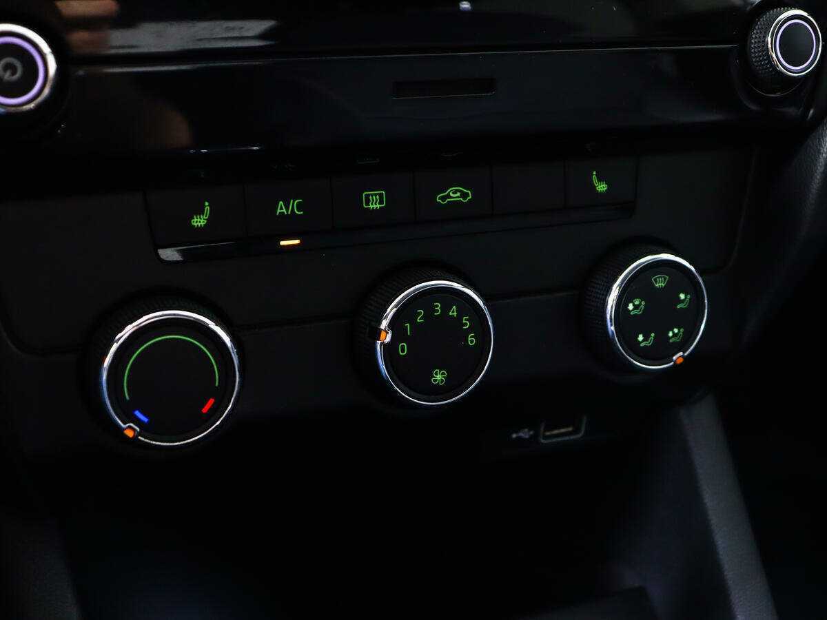 Б/У Шкода Октавия 2019 года. Фото: #11