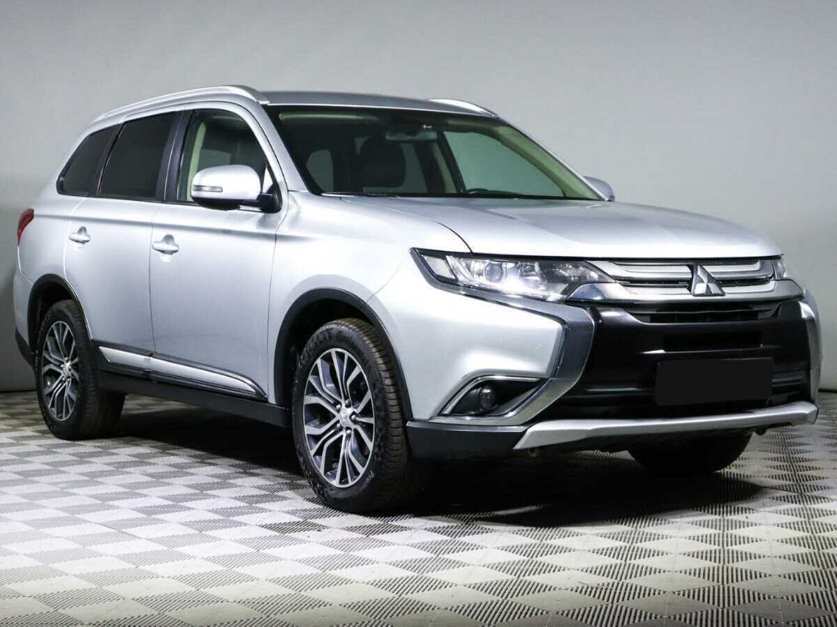 Mitsubishi Outlander 2017 года с пробегом. Фото: #2