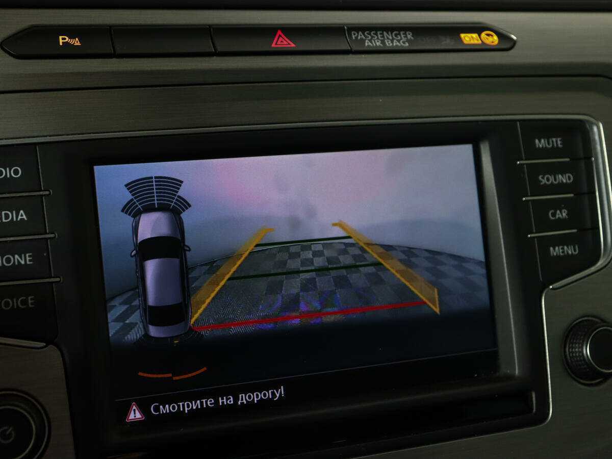 Б/У Фольксваген Пассат 2016 года. Фото: #11