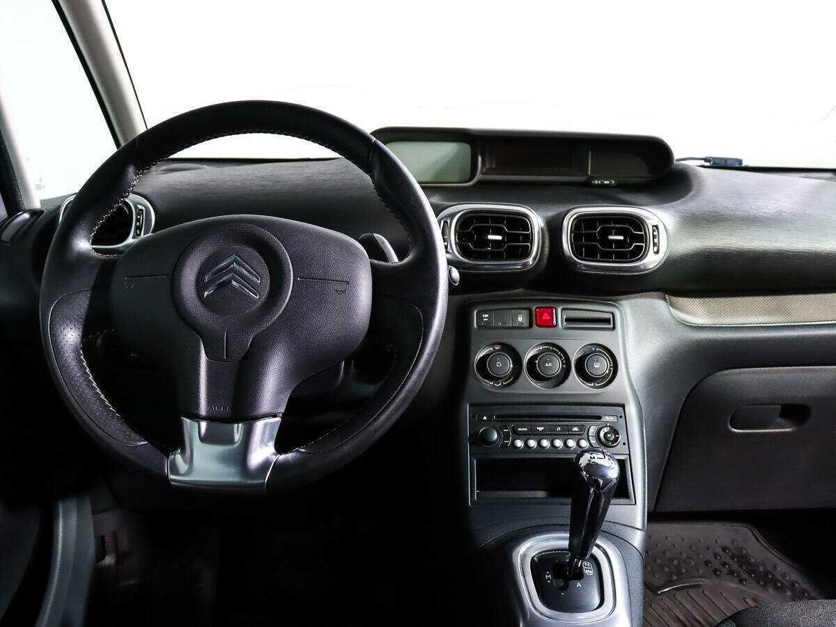 Б/У Ситроен Ц3 Пикассо 2012 года. Фото: #9