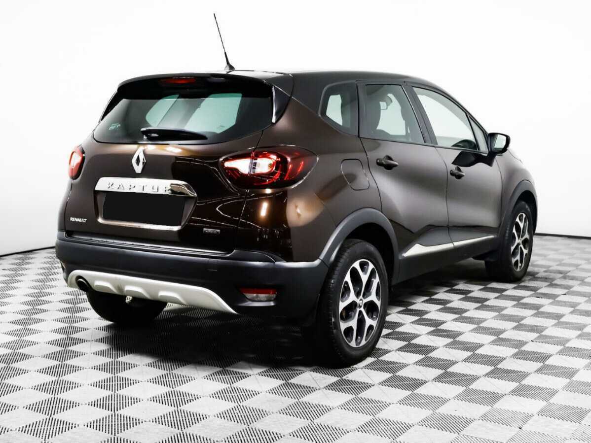 Б/У Рено Каптюр 2017 года. Фото: #4