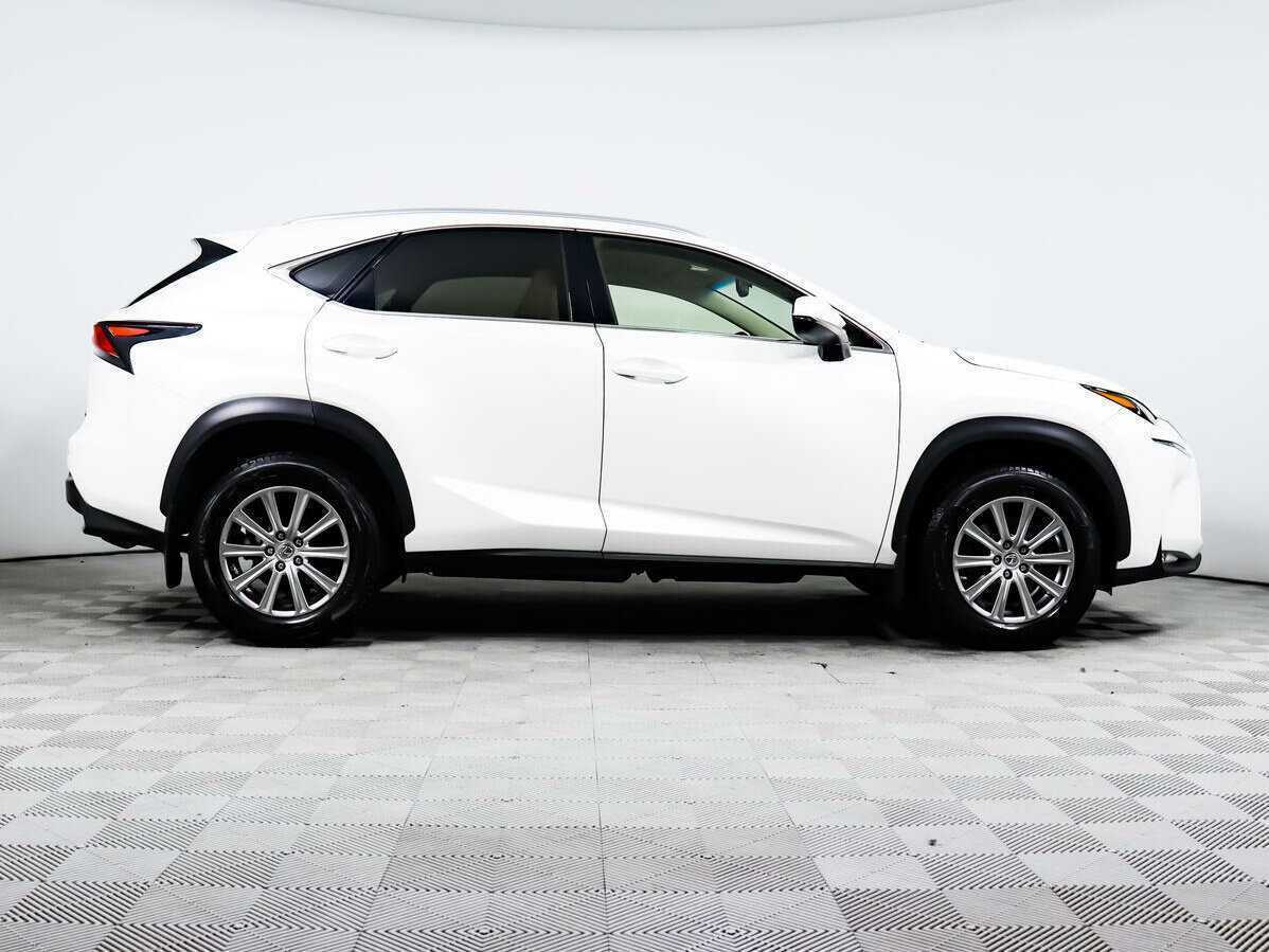 Lexus NX 2015 года с пробегом. Фото: #3
