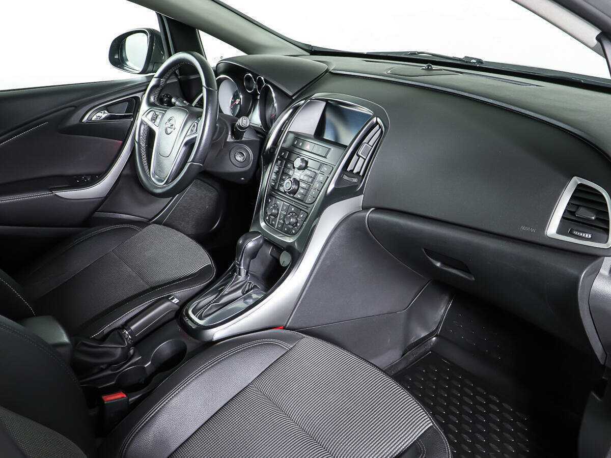 Б/У Опель Астра 2012 года. Фото: #8