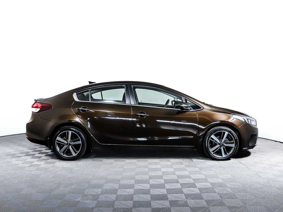 Б/У Киа Церато 2017 года. Фото: #3