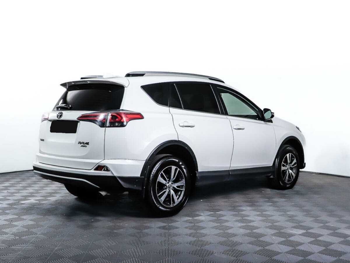 Б/У Тойота Рав4 2017 года. Фото: #4