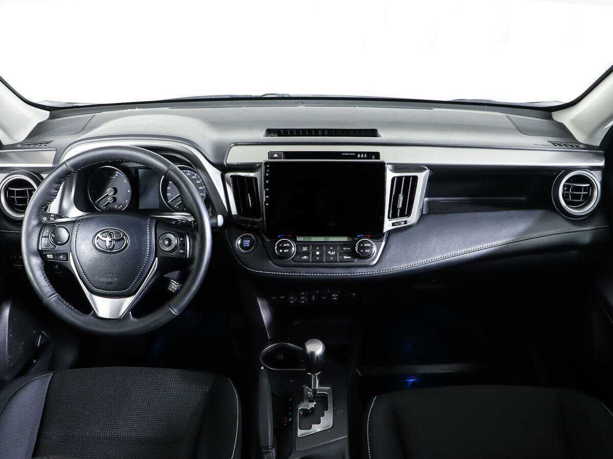 Б/У Тойота Рав4 2017 года. Фото: #10