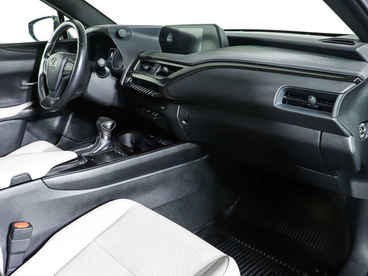 Lexus UX 2019 года с пробегом. Фото: #7