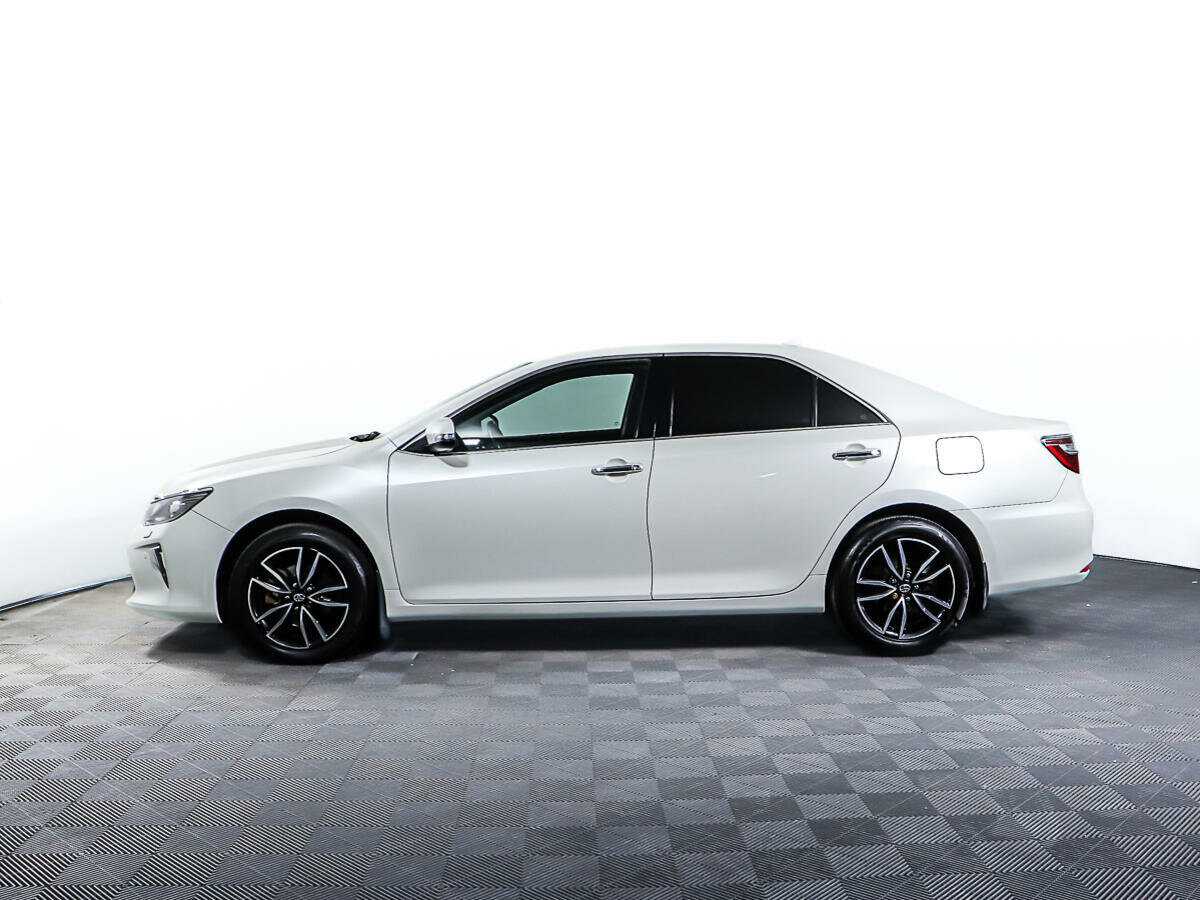 Б/У Тойота Камри 2017 года. Фото: #7