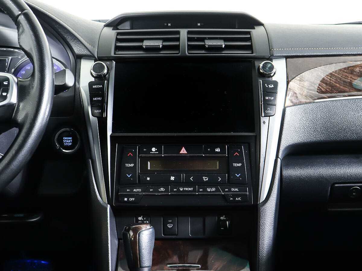 Б/У Тойота Камри 2017 года. Фото: #11