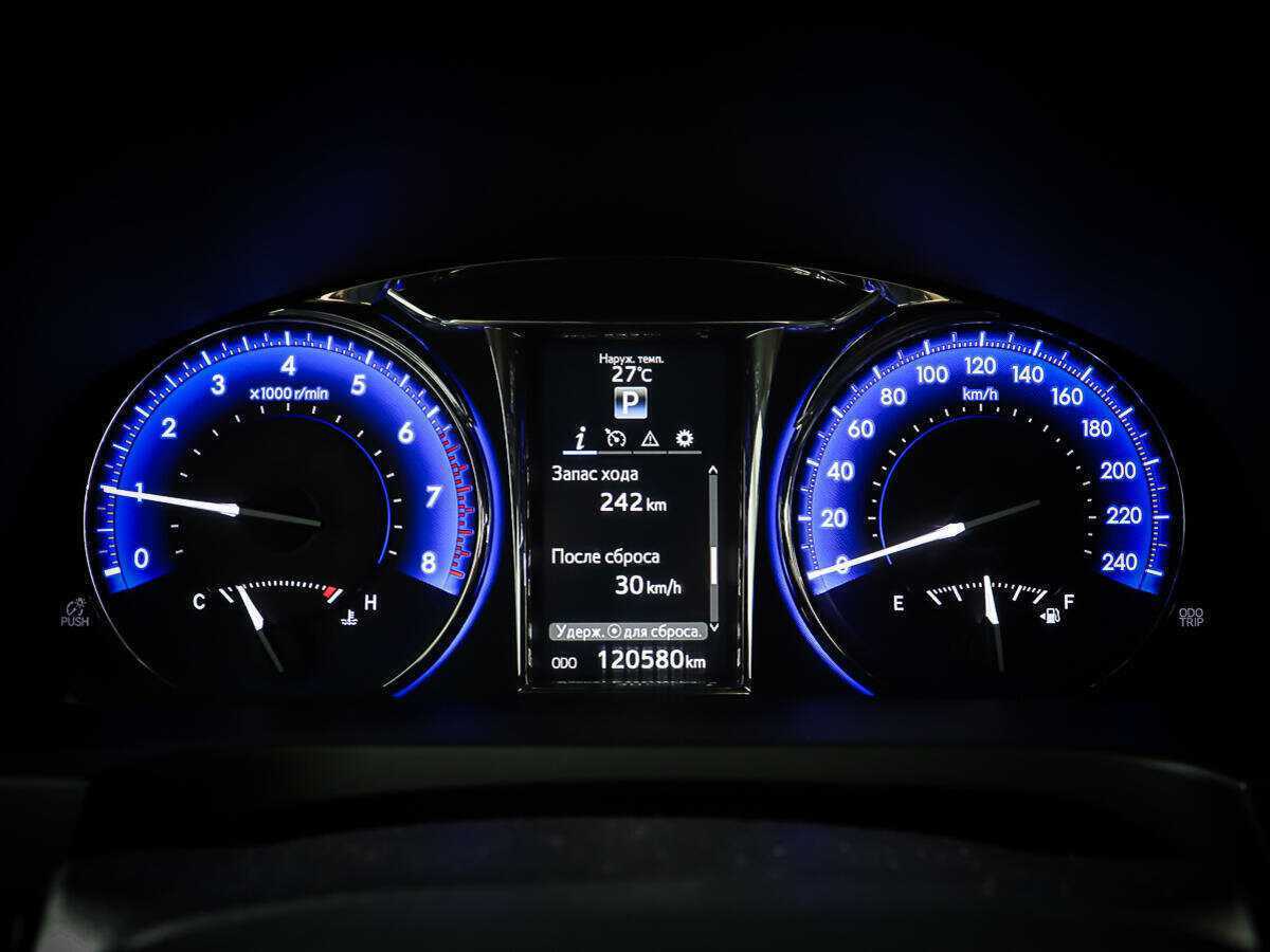 Б/У Тойота Камри 2017 года. Фото: #13