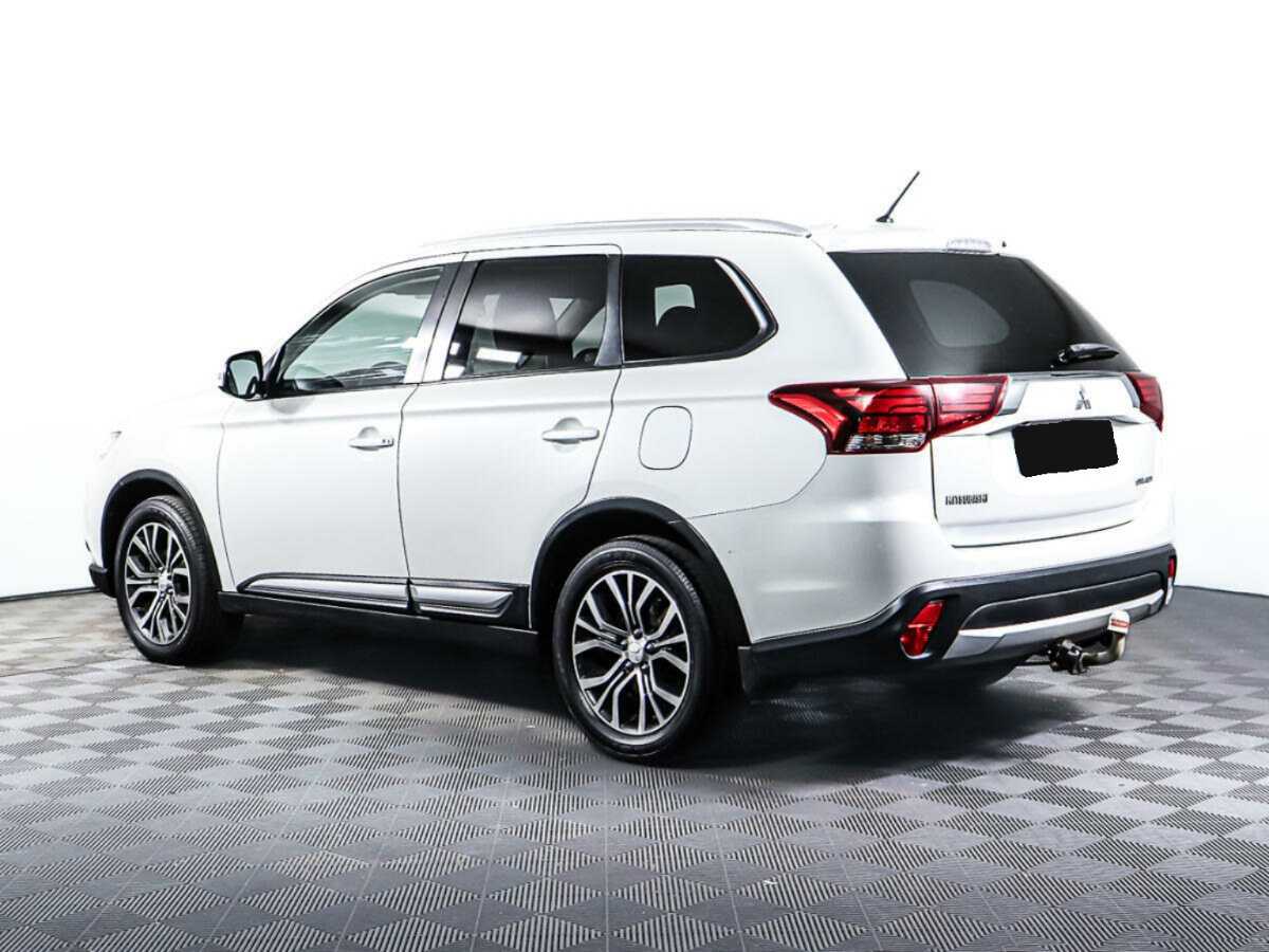 Mitsubishi Outlander 2015 года с пробегом. Фото: #6