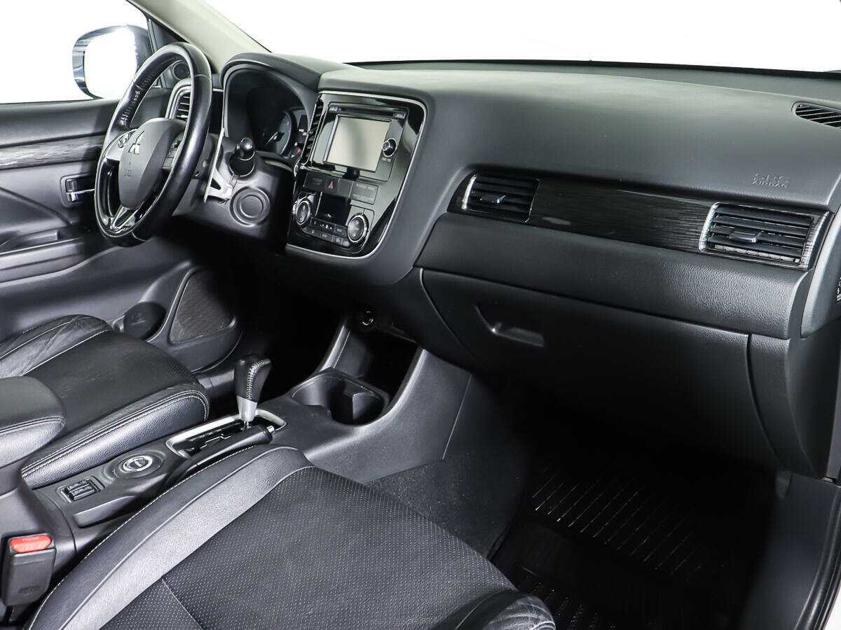 Mitsubishi Outlander 2015 года с пробегом. Фото: #8
