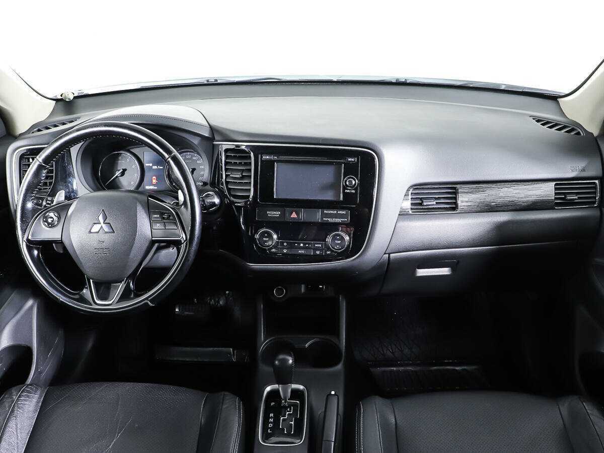 Mitsubishi Outlander 2015 года с пробегом. Фото: #10