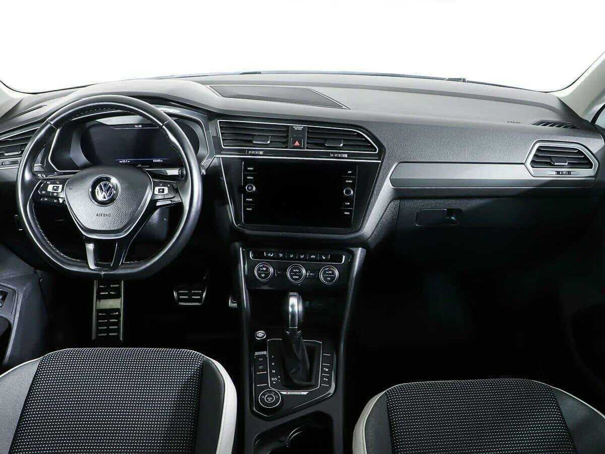 Б/У Фольксваген Тигуан 2018 года. Фото: #11