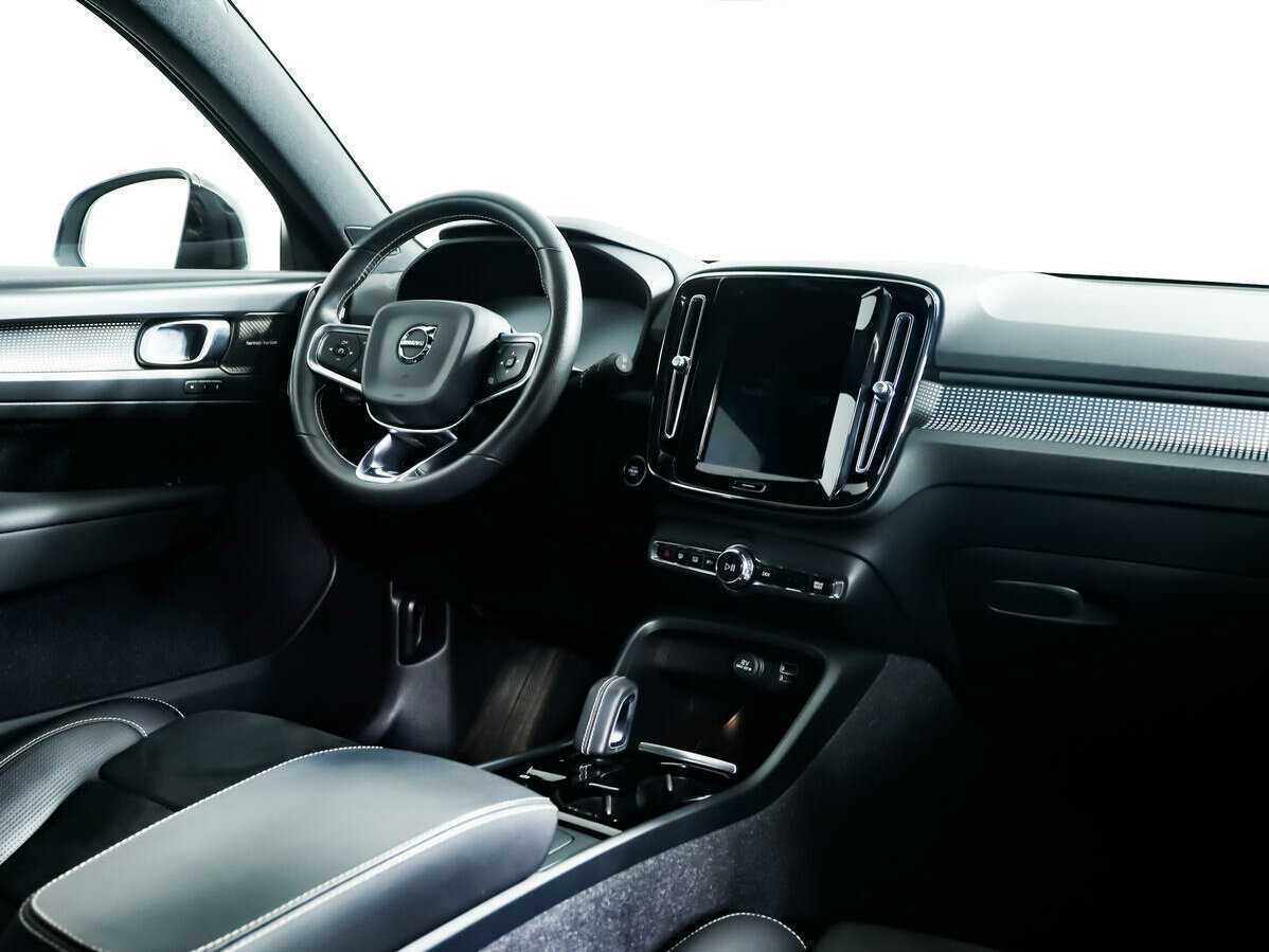 Volvo XC40 2020 года с пробегом. Фото: #7