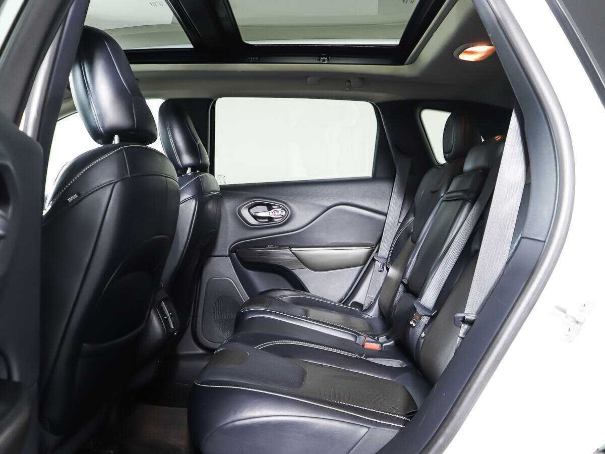 Jeep Cherokee 2014 года с пробегом. Фото: #8