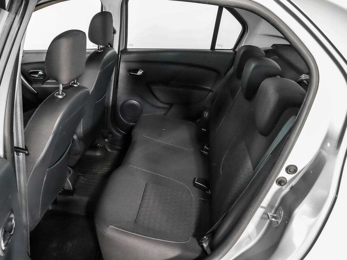 Б/У Рено Логан 2014 года. Фото: #9