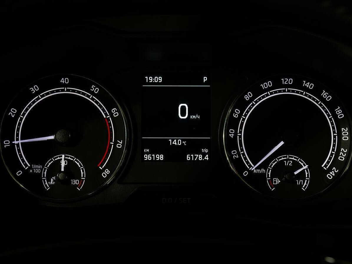 Б/У Шкода Рапид 2021 года. Фото: #13