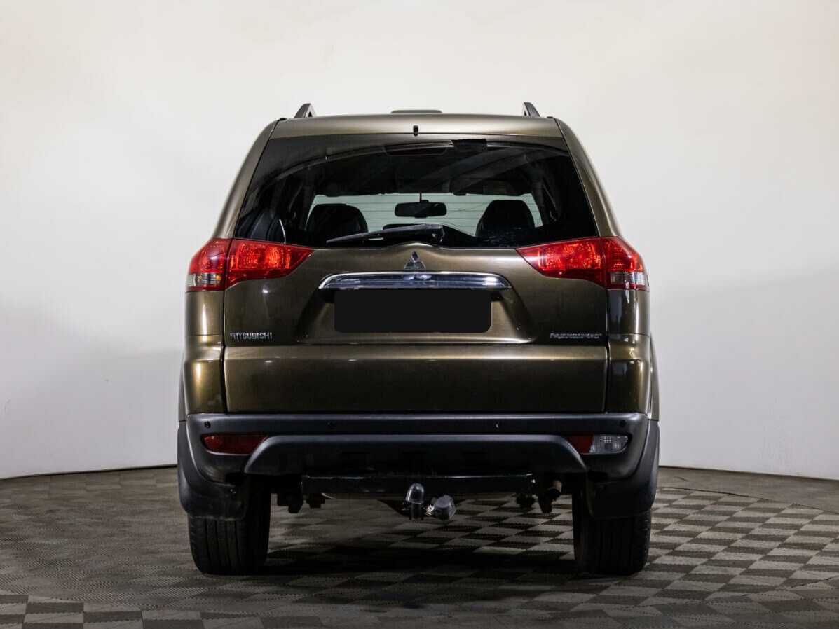 Б/У Митсубиши Паджеро Спорт 2015 года. Фото: #5