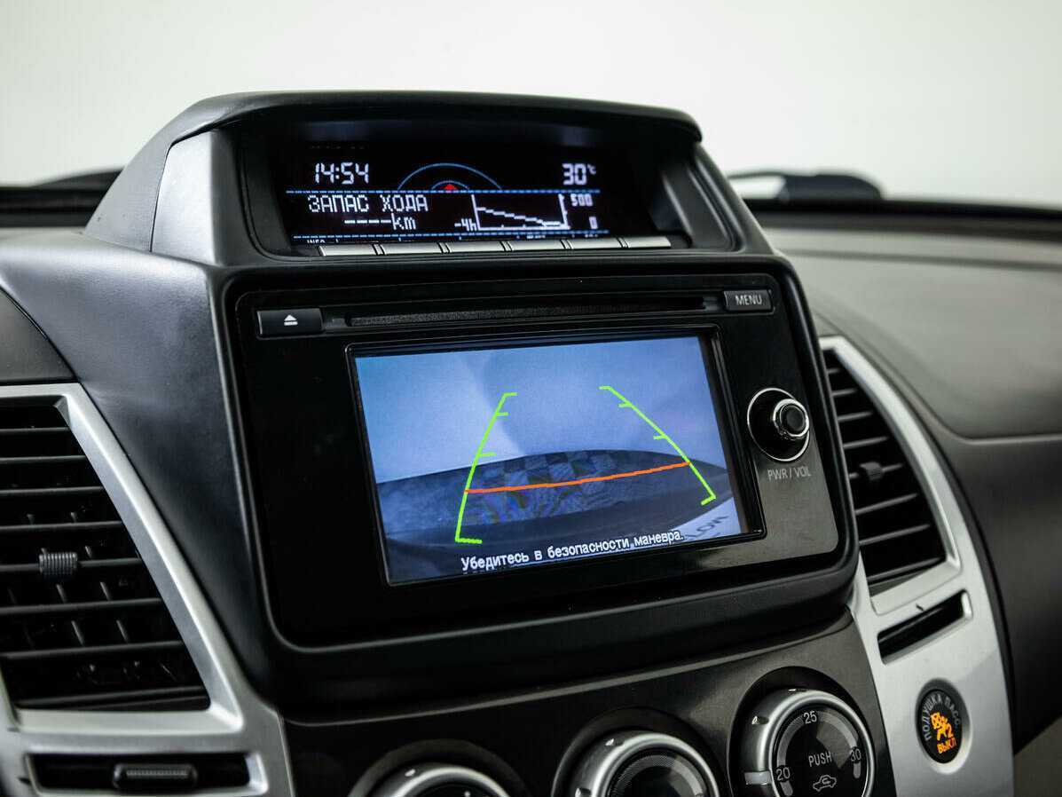 Б/У Митсубиши Паджеро Спорт 2015 года. Фото: #18