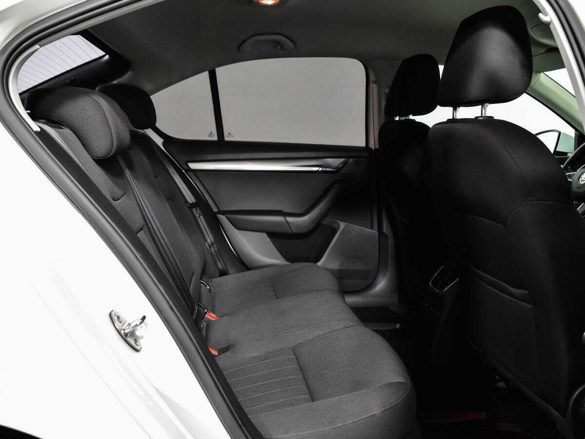 Б/У Шкода Октавия 2017 года. Фото: #9