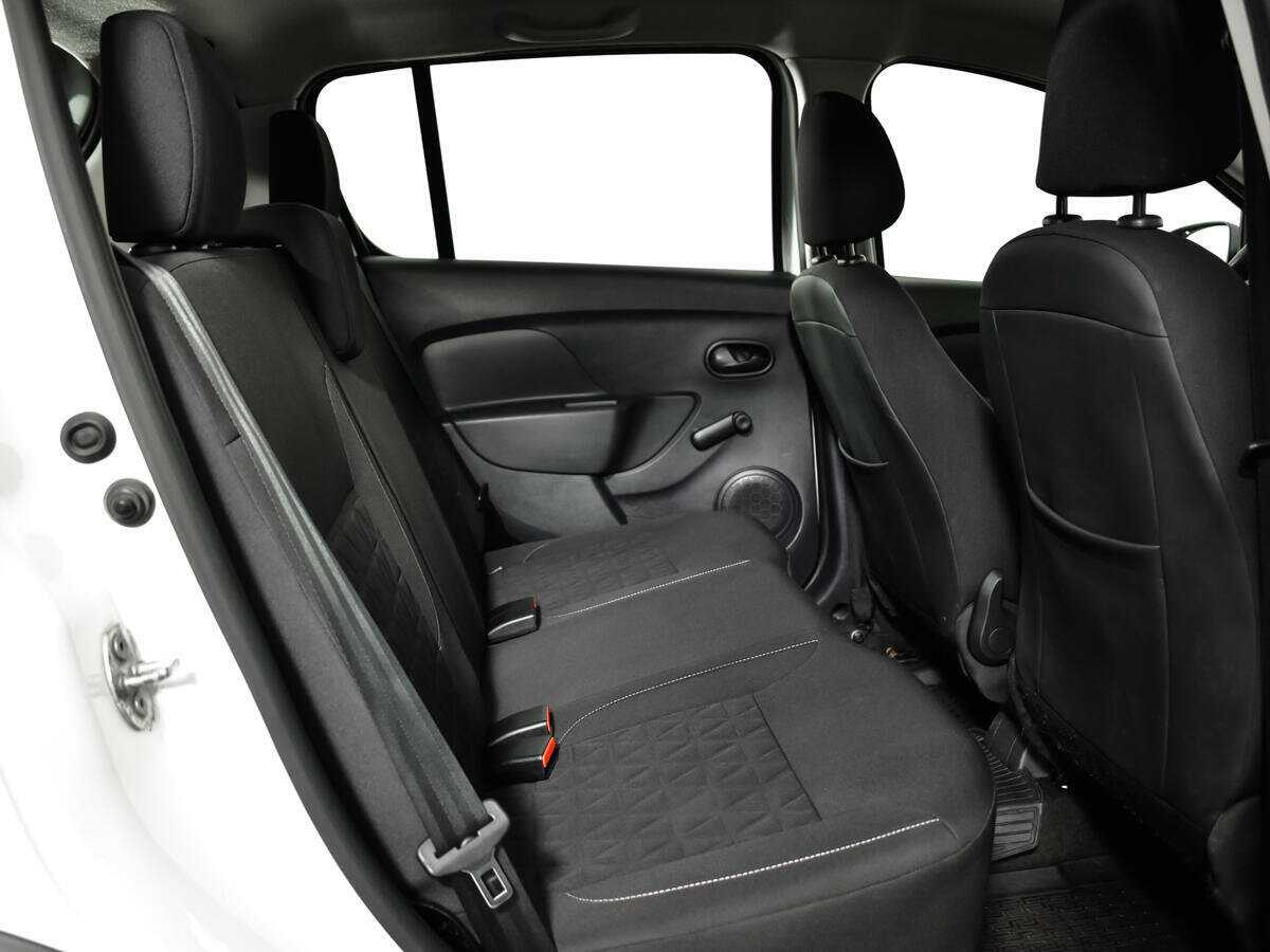 Б/У Рено Сандеро 2017 года. Фото: #7