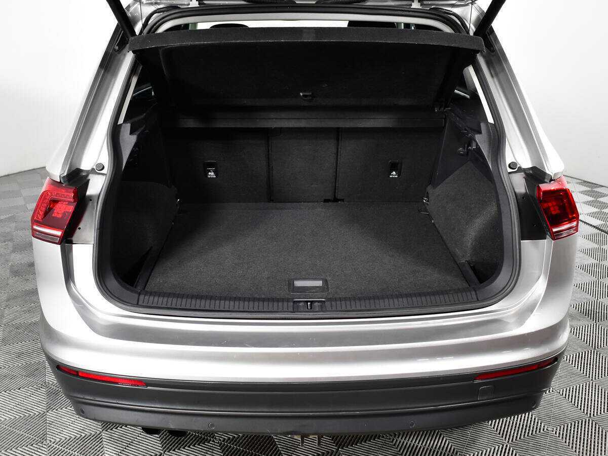 Б/У Фольксваген Тигуан 2018 года. Фото: #16